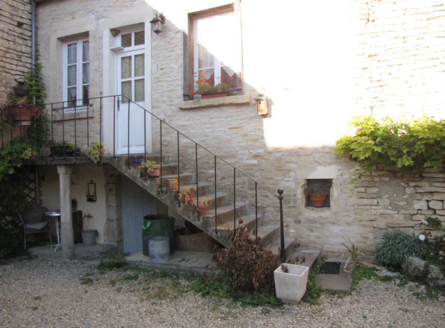 Maison-Ancy-le-Franc-REF0982314